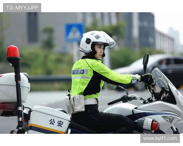 《余罪》：从“贱人”到“警官”，一场触及灵魂的卧底蜕变